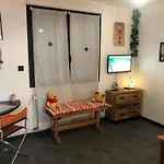 Lavalou Bed & Breakfast 3*